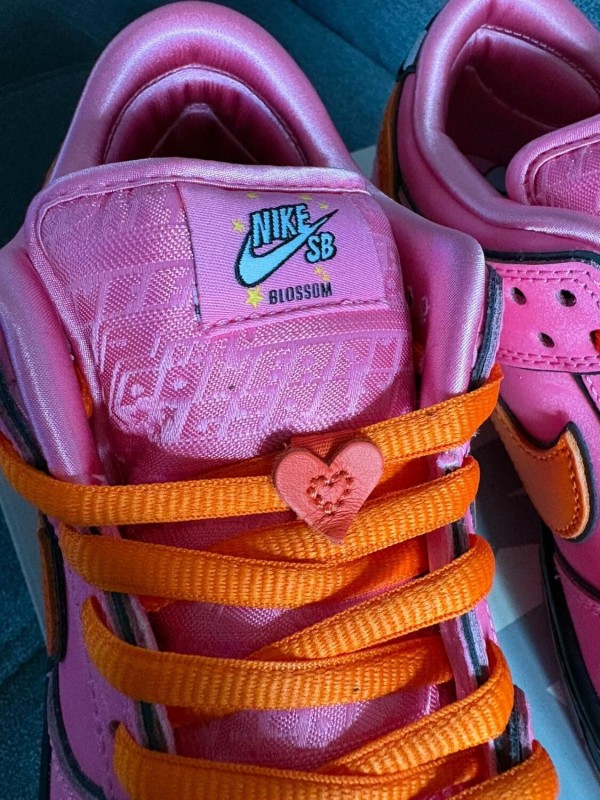 Nike SB Dunk Low Powerpuff Blossom / Super Nana - EU 42 2