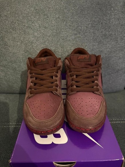 Nike SB Dunk Low Pro City of Love Burgundy - EU 42,5