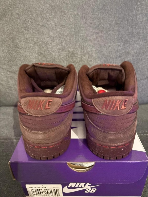 Nike SB Dunk Low Pro City of Love Burgundy - EU 42,5 2