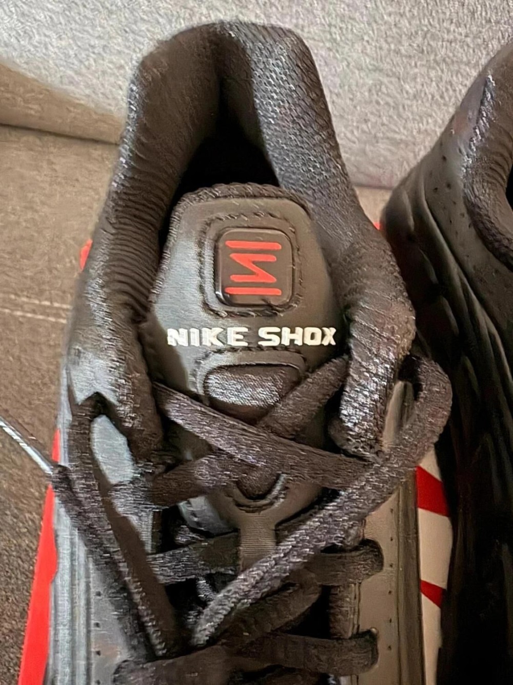 Nike Shox R4 Triple Black - EU 42