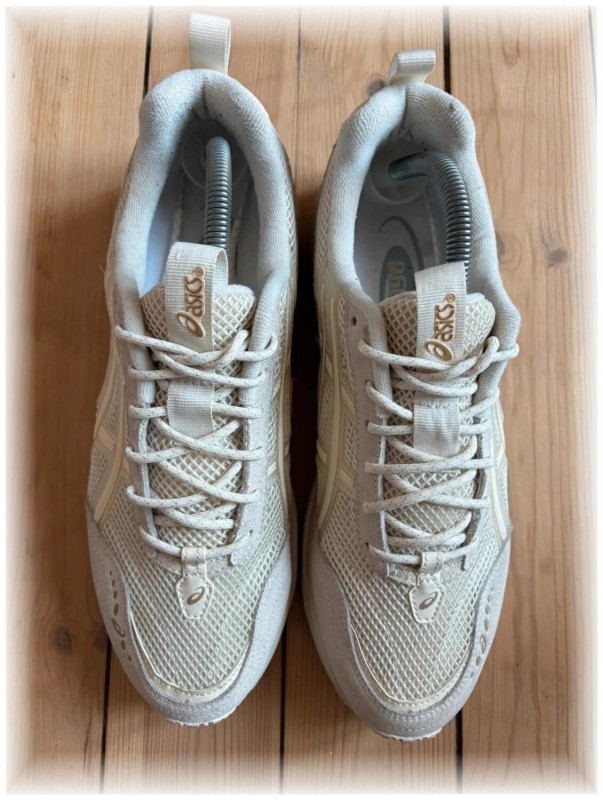 Asics 1090 V2 beige - EU 44 2