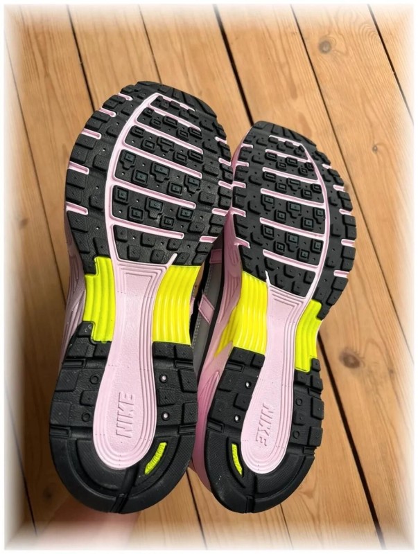Nike p-6000 Pink - EU 44,5 2