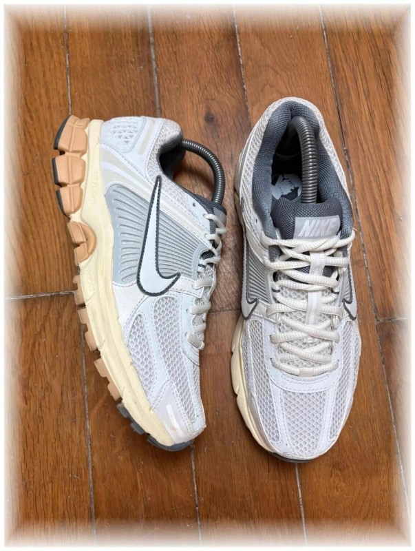 Nike vomero 5 Grey - EU 42 2