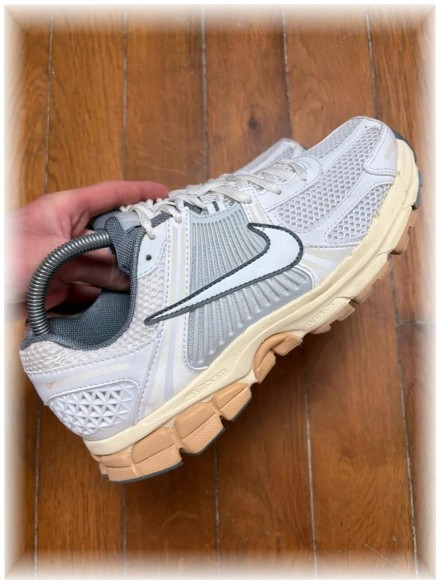 Nike vomero 5 Grey - EU 42