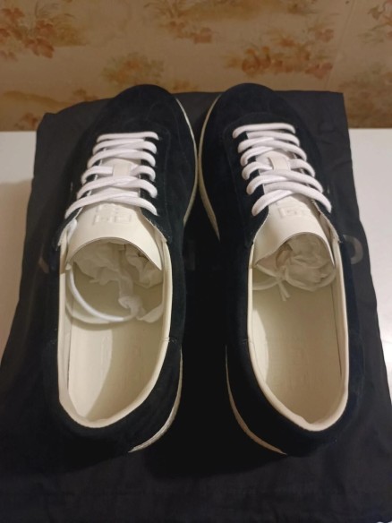 Givenchy baskets basses en daim noir - EU 46