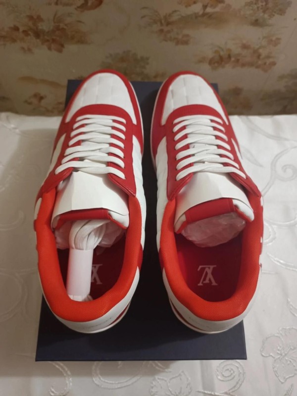 Louis Vuitton Rivoli White Red Damier Logo - EU 46 2