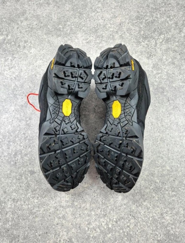 Roa Lhapka MT 4000 Black taille 44 2