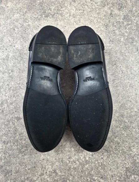 Mocassins Prada Two Tone Brushed Leather Loafers taille 42,5