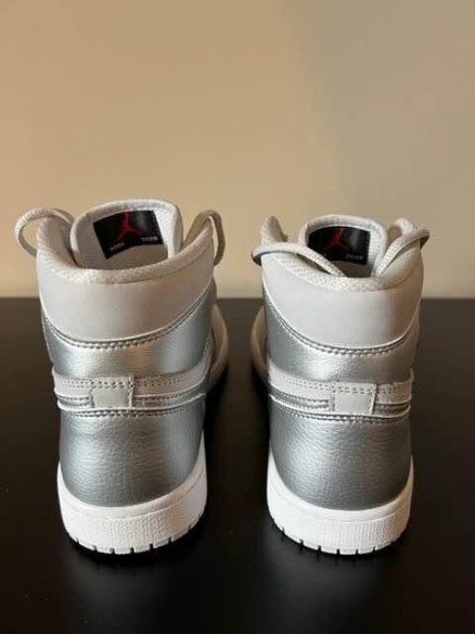 Air Jordan 1 Retro High CO Japan Neutral Grey (2020)