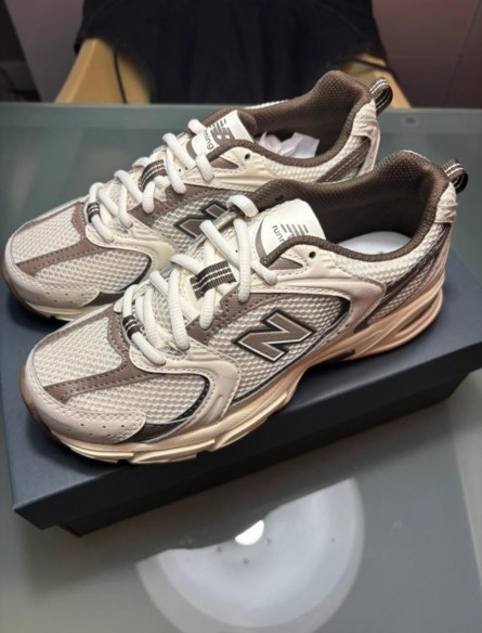 New Balance 530 Chocolate Cream White Taille 38