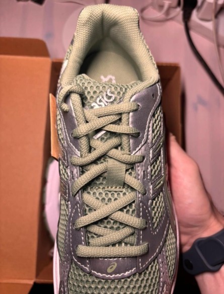 Asics 1130 swamp green pure silver taille 41,5