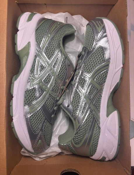 Asics 1130 swamp green pure silver taille 41,5