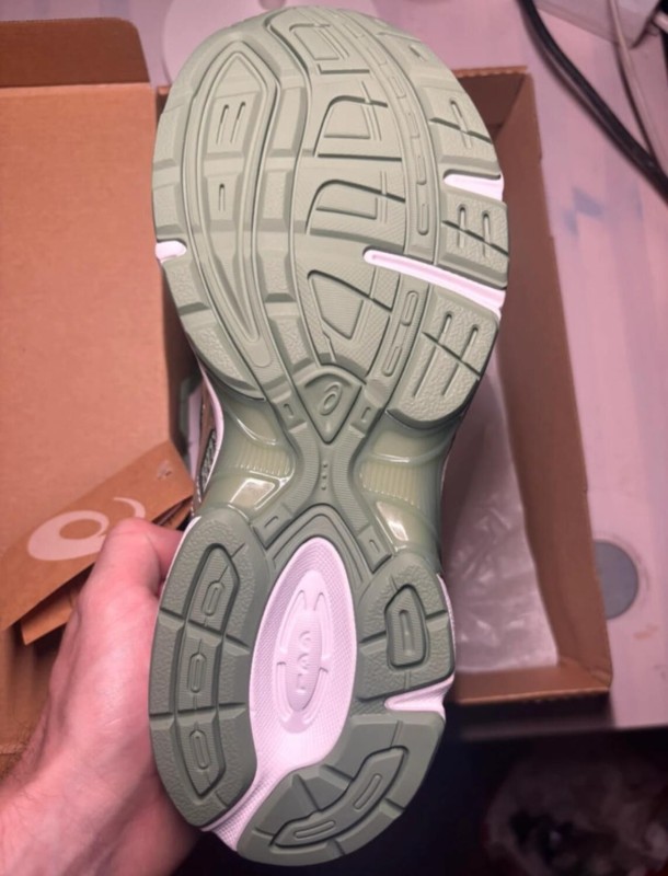 Asics 1130 swamp green pure silver taille 40 2