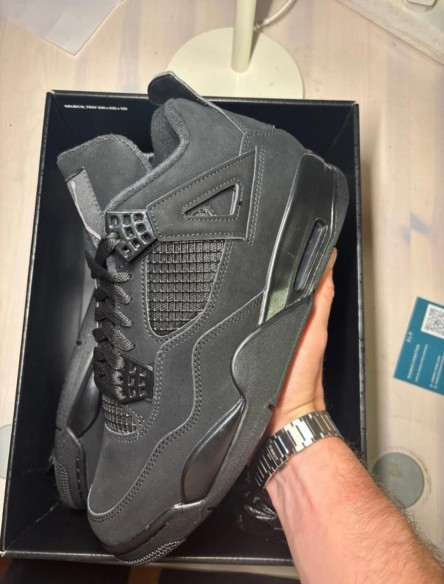 Jordan 4 black cat (2020) taille 42,5