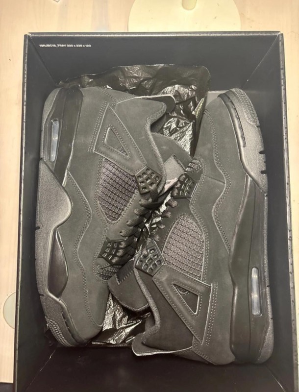 Jordan 4 black cat (2020) taille 42,5 2
