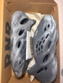 Yeezy foam RNR granite taille 39