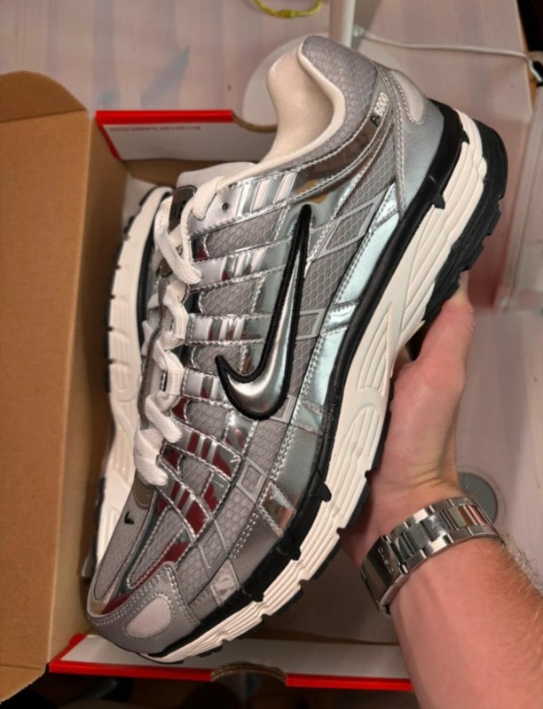 Nike P-6000 metallic silver taille 36,5