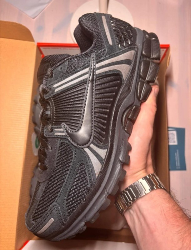 Nike vomero 5 black anthracite taille 42