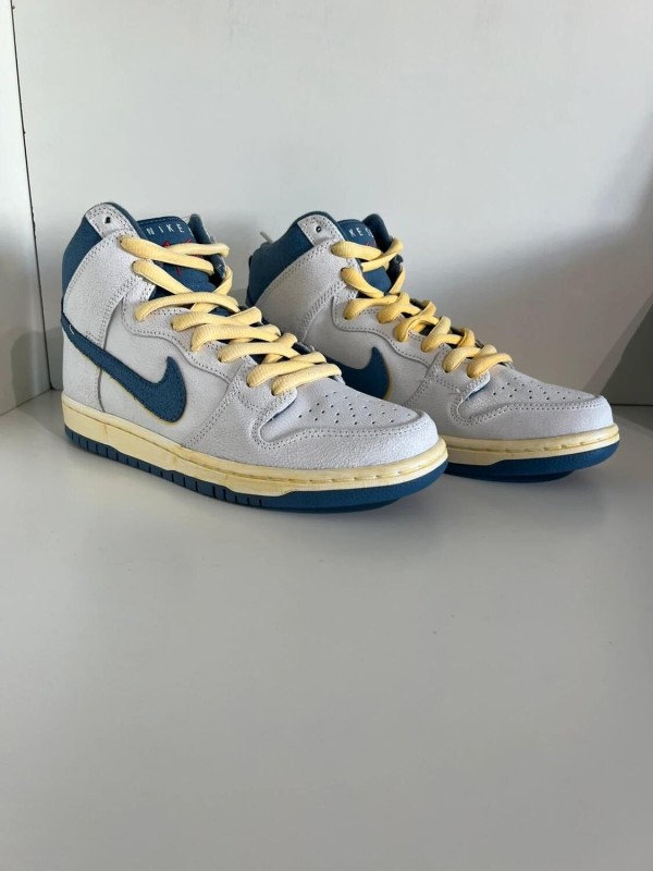 Nike SB Dunk high Lost at Sea