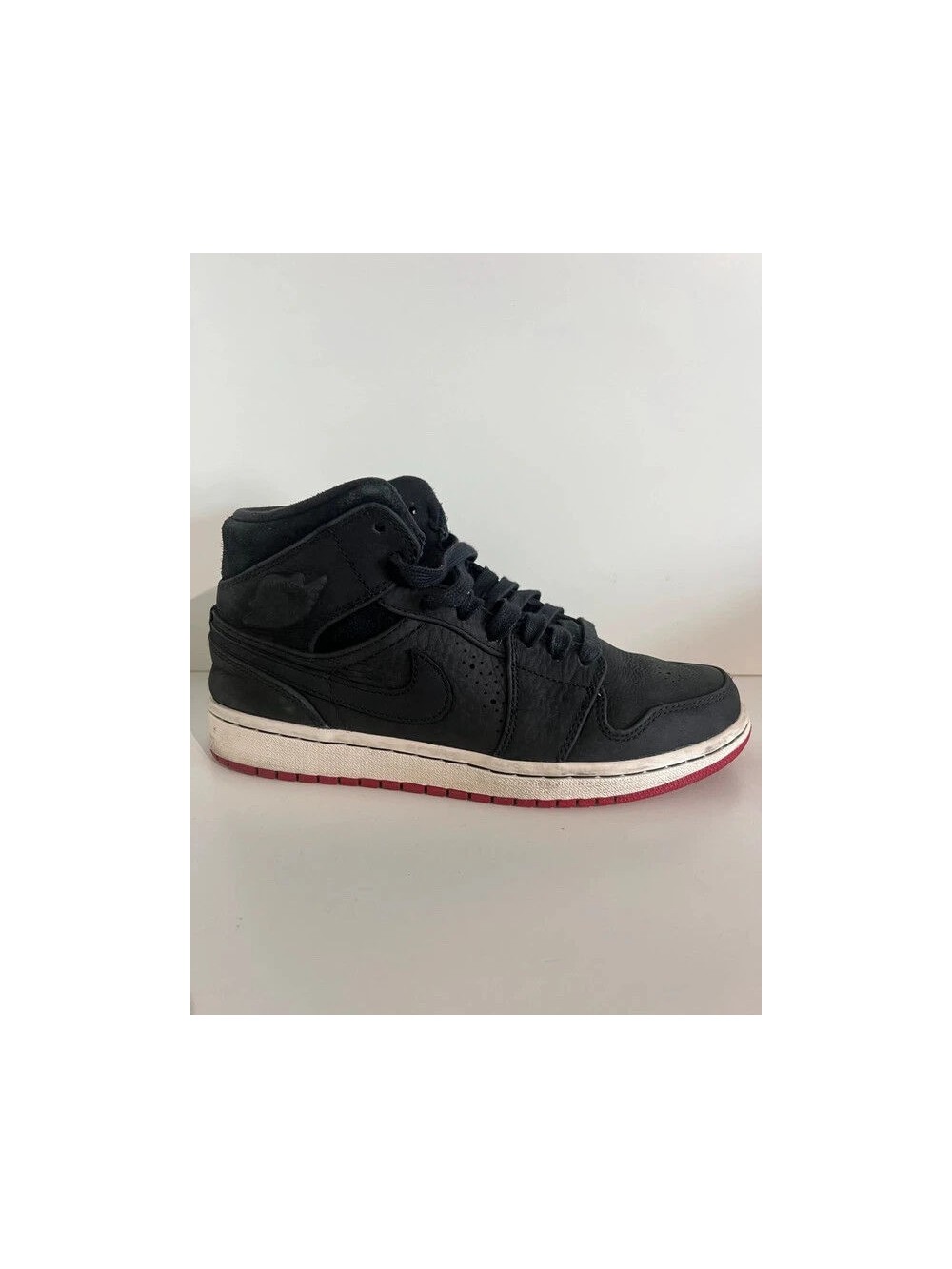 Nike Air Jordan 1 Mid Noveau Black Red