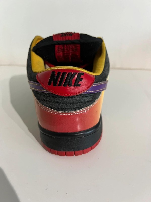 Nike SB dunk low Appetite for Destruction 2