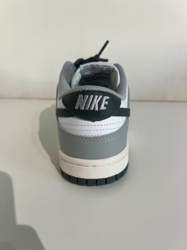 Nike Dunk low Light Smoke Grey 2