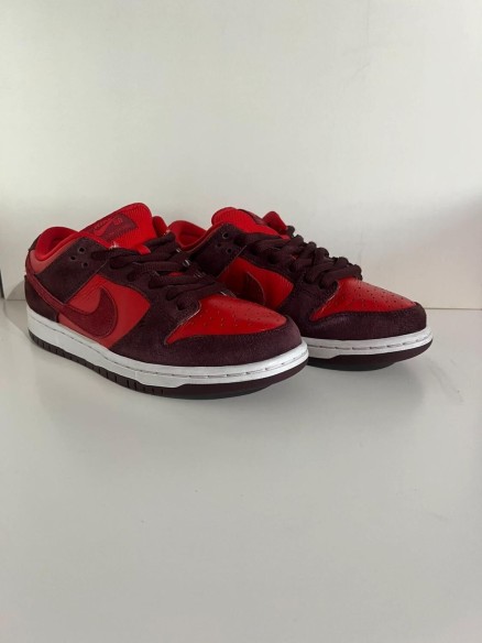 Nike SB Dunk low Cherry
