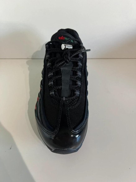 Nike Air Max 95 Undefeated Black