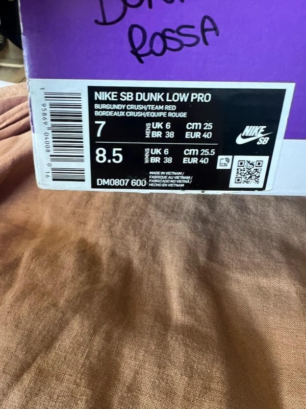 Nike SB Dunk low Cherry 2