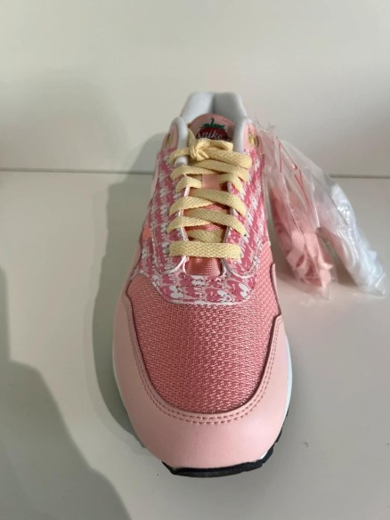 Nike air Max 1 Strawberry Lemonade