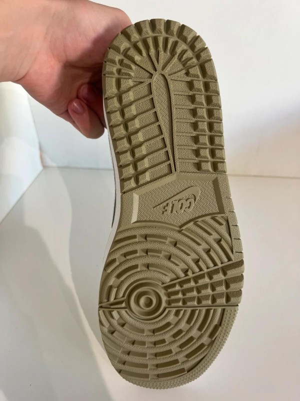 Nike Air Jordan 1 low Golf Travis Scott Neutral Olive 2
