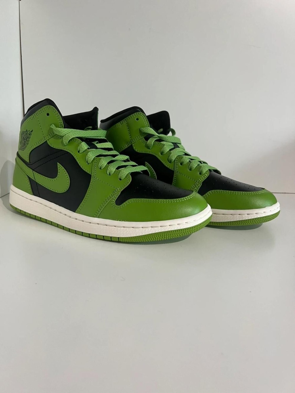 Nike Air Jordan 1 mid Altitude Green (W)