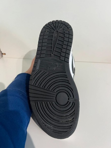 Nike Air Jordan 1 High Silver Toe