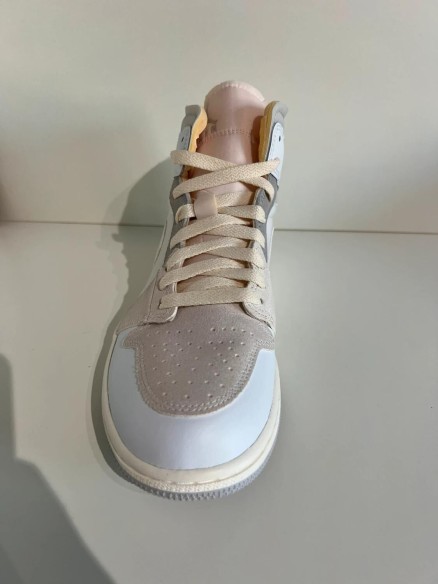Nike Air Jordan 1 mid Craft Inside Out