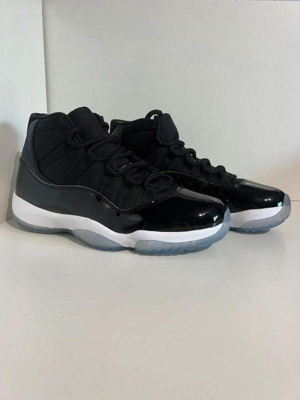 Nike Air Jordan 11 Space Jam (2016)