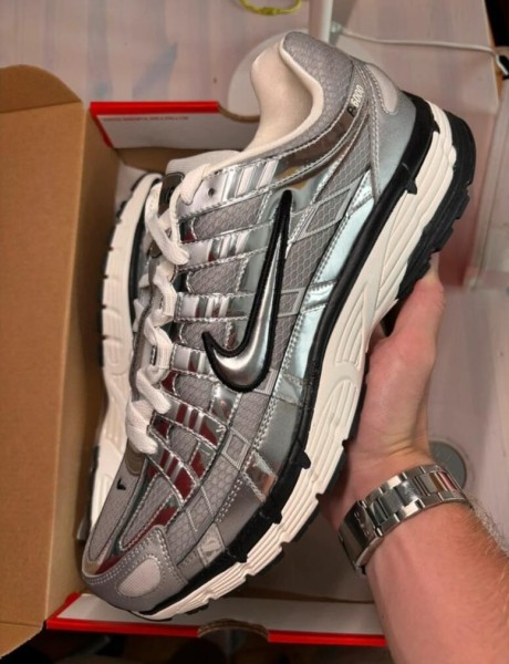 Nike P-6000 metallic silver taille 42,5