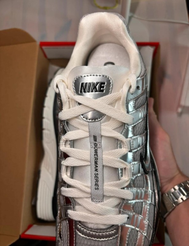 Nike P-6000 metallic silver taille 42 2