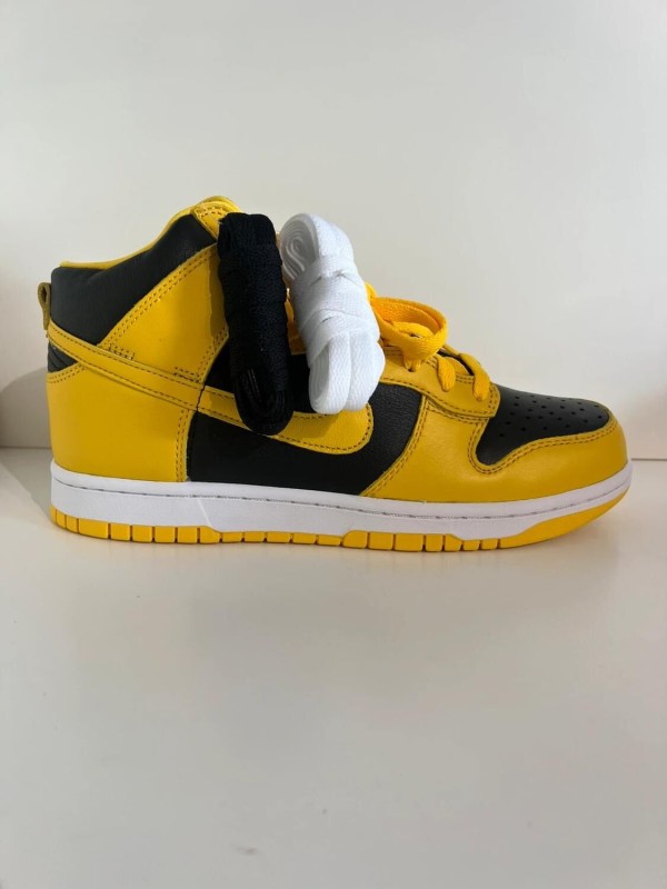 Nike Dunk High Iowa (2020) 2
