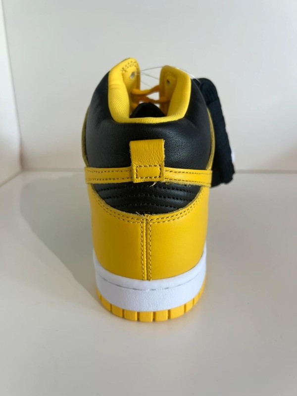 Nike Dunk High Iowa (2020) 2
