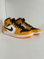 Nike Air Jordan 1 mid Taxi