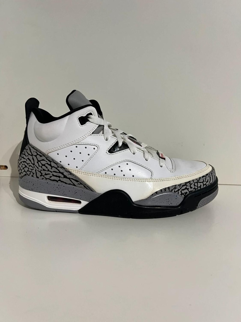Jordan Son of Mars low White Cement (2013)