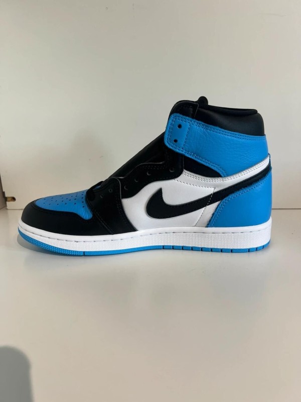 Nike Air Jordan 1 high UNC Toe 2