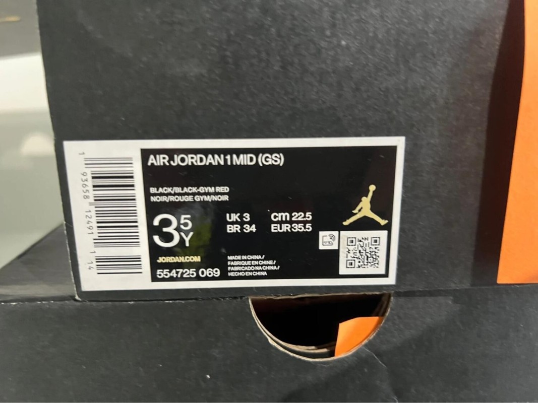 Nike Air Jordan 1 mid Chicago Toe (GS) 2