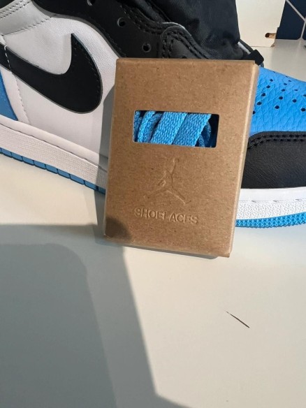 Nike Air Jordan 1 high UNC Toe