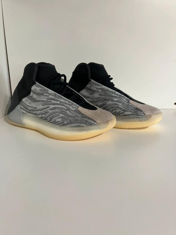 Yeezy Quantum Lifestyle Model