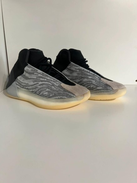 Yeezy Quantum Lifestyle Model