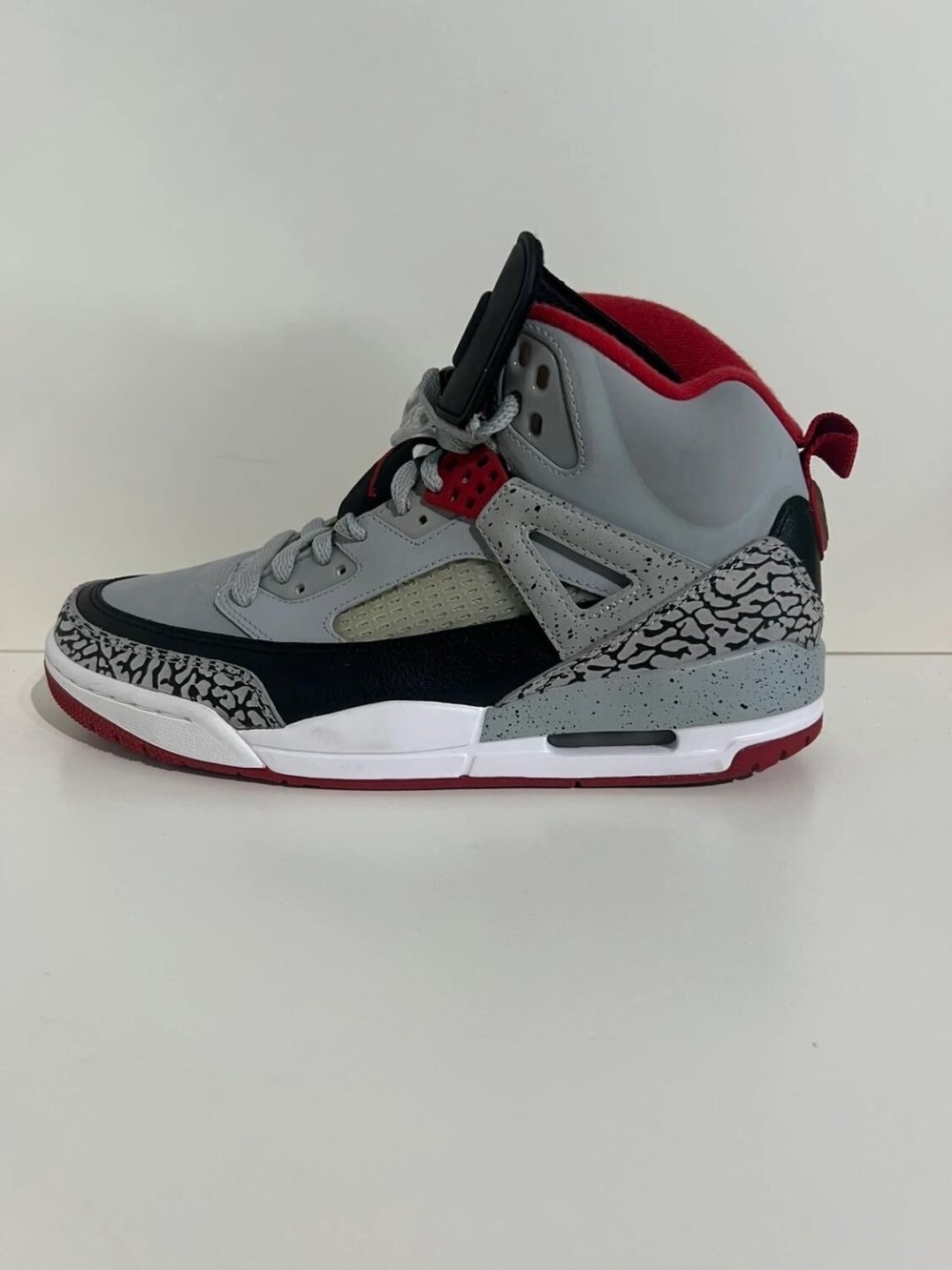 Jordan Spizike Wolf Grey (2014)