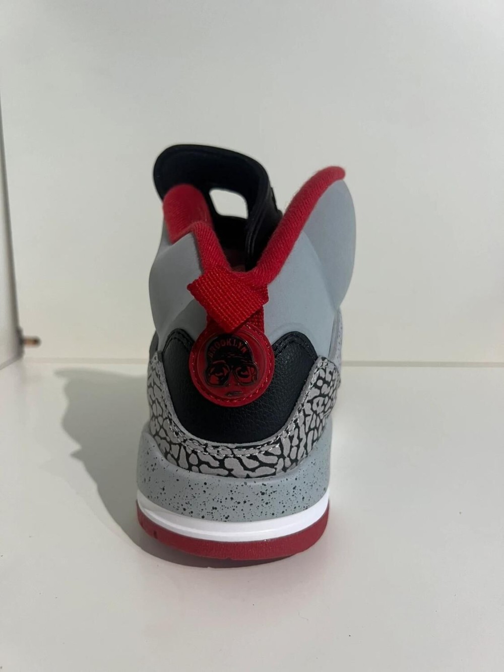 Jordan Spizike Wolf Grey (2014)