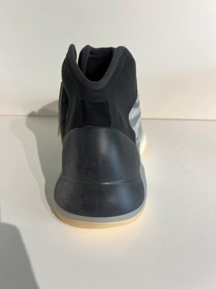 Yeezy Quantum Lifestyle Model
