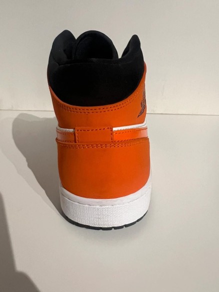 Nike Air Jordan 1 mid Shattered Backboard
